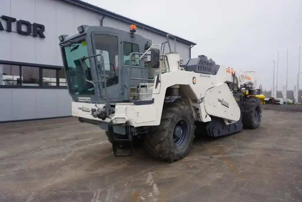 Machine de construction 9